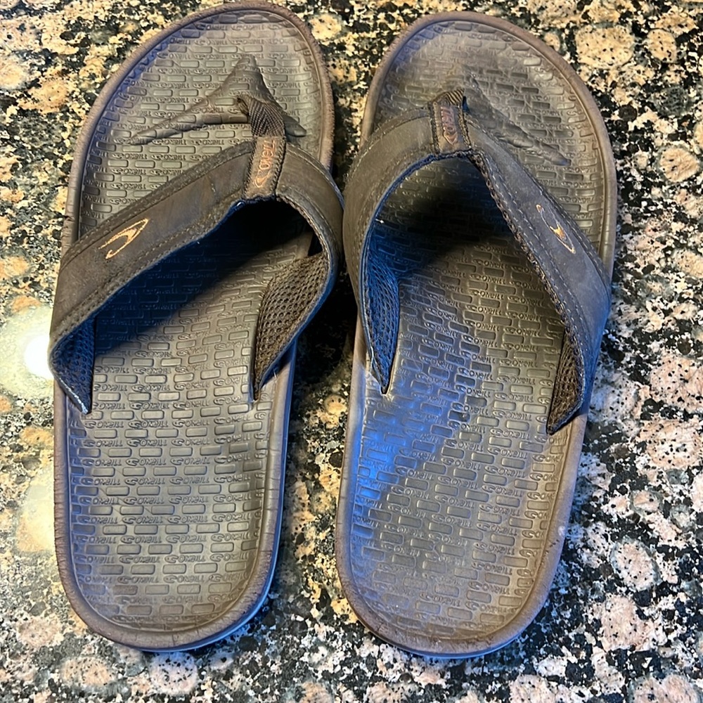 Men’s O’Neill flip flops size 10